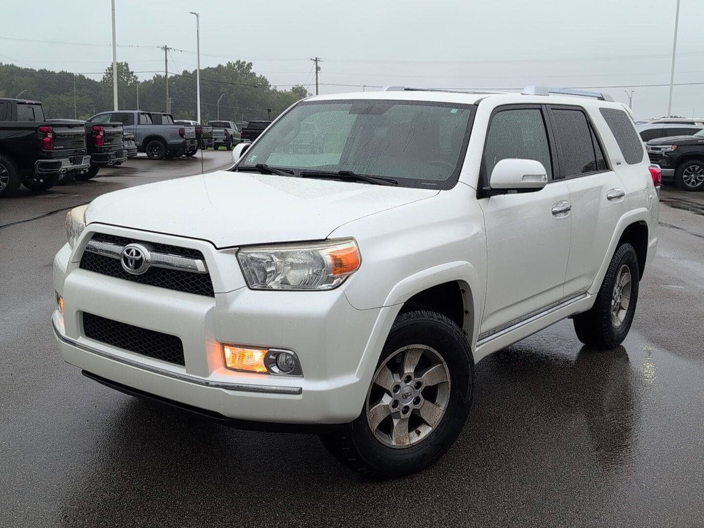 Used 2011 Toyota 4Runner SR5 w/ Premium Pkg w/Leather AWD/4WD image 10