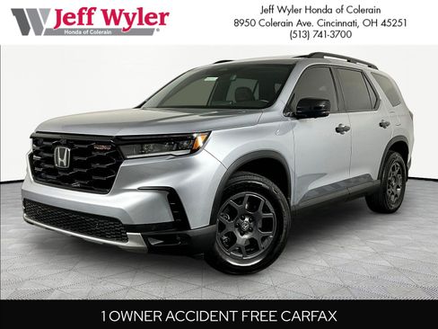 Certified 2023 Honda Pilot TrailSport image 1