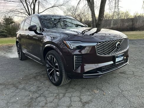 Certified 2025 Volvo XC90 T8 Ultra image 2