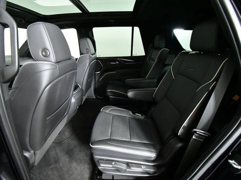 Used 2024 Cadillac Escalade Sport AWD/4WD image 24