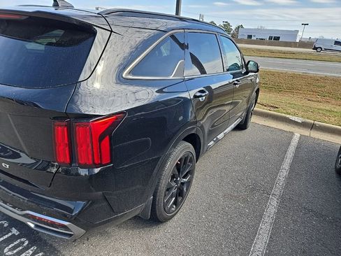 Used 2022 Kia Sorento SX image 4