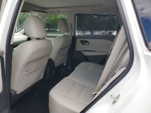Used 2021 Nissan Rogue SV w/ Premium Package FWD image 14