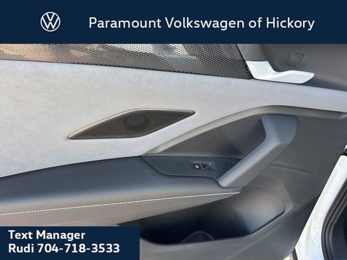 New 2026 Volkswagen Tiguan SE FWD image 13