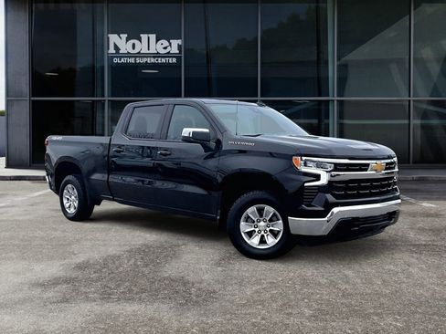 Used 2023 Chevrolet Silverado 1500 LT w/ Protection Package AWD/4WD image 10
