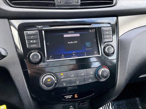 Used 2019 Nissan Rogue Sport S FWD image 15