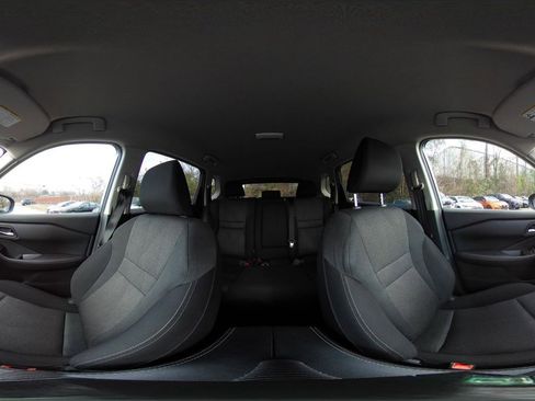 Used 2025 Nissan Rogue SV image 43