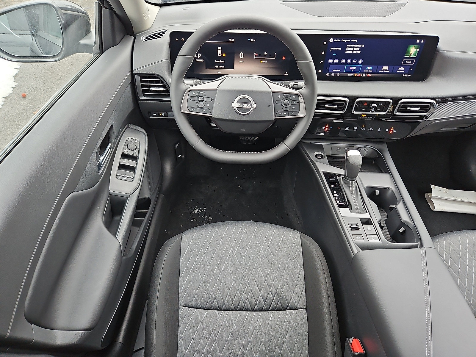 Used 2026 Nissan Sentra SV w/ SV Convenience Package FWD image 9