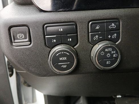 Used 2024 Chevrolet Silverado 2500 LT w/ Convenience Package AWD/4WD image 25