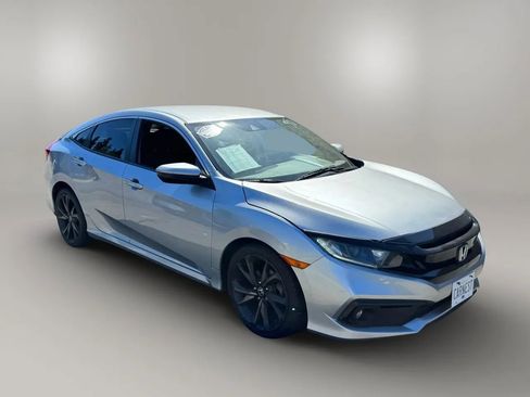 Used 2019 Honda Civic Sport image 2