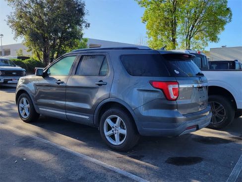 Used 2019 Ford Explorer XLT w/ Equipment Group 201A image 3