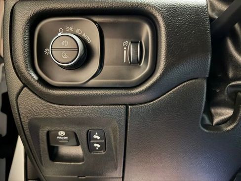 Used 2023 RAM 1500 Big Horn image 35