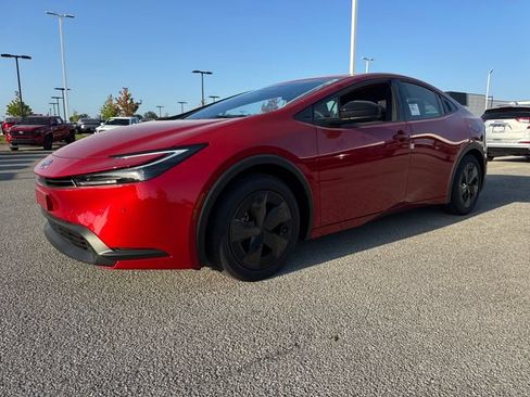 New 2027 Toyota Prius LE FWD image 2