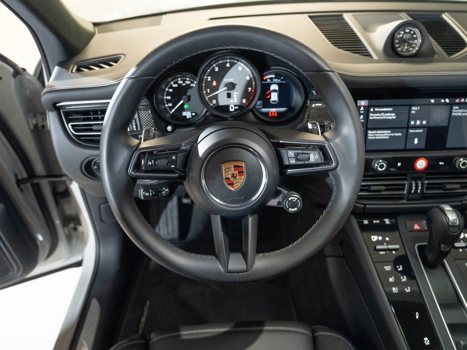 Used 2026 Porsche Macan S AWD/4WD image 27