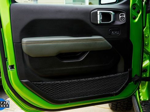 Used 2025 Jeep Gladiator Mojave image 33