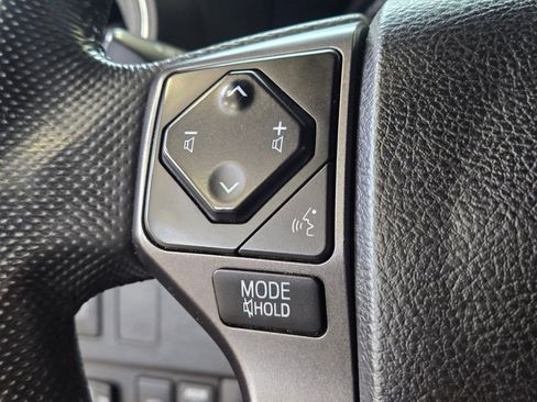 Used 2022 Toyota Tacoma TRD Sport w/ Technology Package image 33