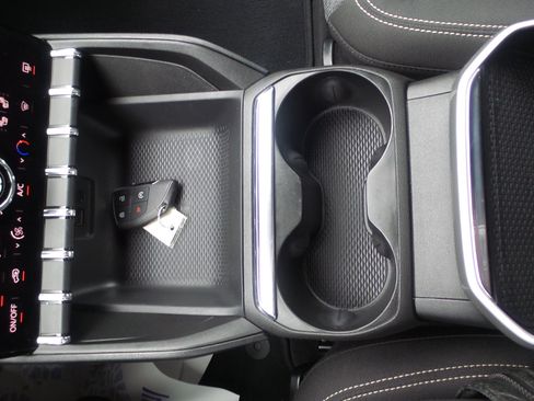 Used 2025 GMC Terrain Elevation image 17