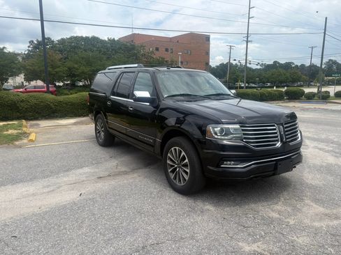 Used 2016 Lincoln Navigator L Select AWD/4WD image 14