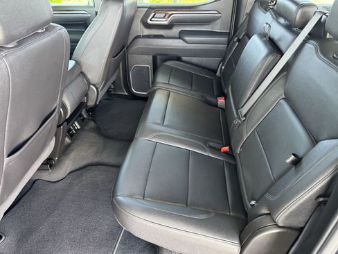 Certified 2025 GMC Sierra 1500 SLT AWD/4WD image 15
