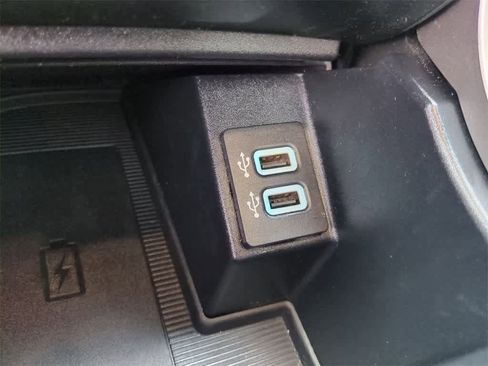 Used 2019 Ford Edge SEL w/ Equipment Group 201A image 24