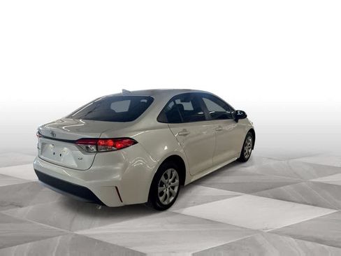 Used 2025 Toyota Corolla LE FWD image 8