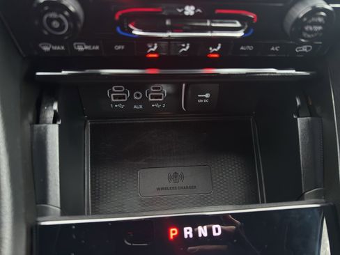 Used 2024 Jeep Grand Cherokee L Altitude image 19