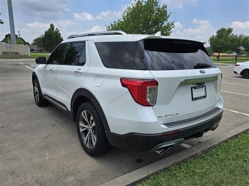 Used 2020 Ford Explorer Platinum w/ Premium Technology Package AWD/4WD image 4