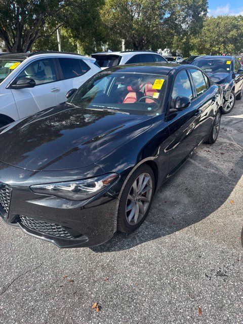 Used 2024 Alfa Romeo Giulia Sprint RWD image 2