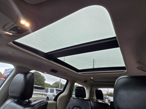 Used 2017 Chrysler Pacifica Limited image 13