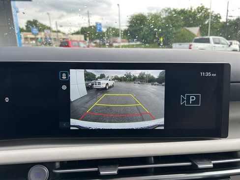 Used 2025 Hyundai Tucson SEL FWD image 16