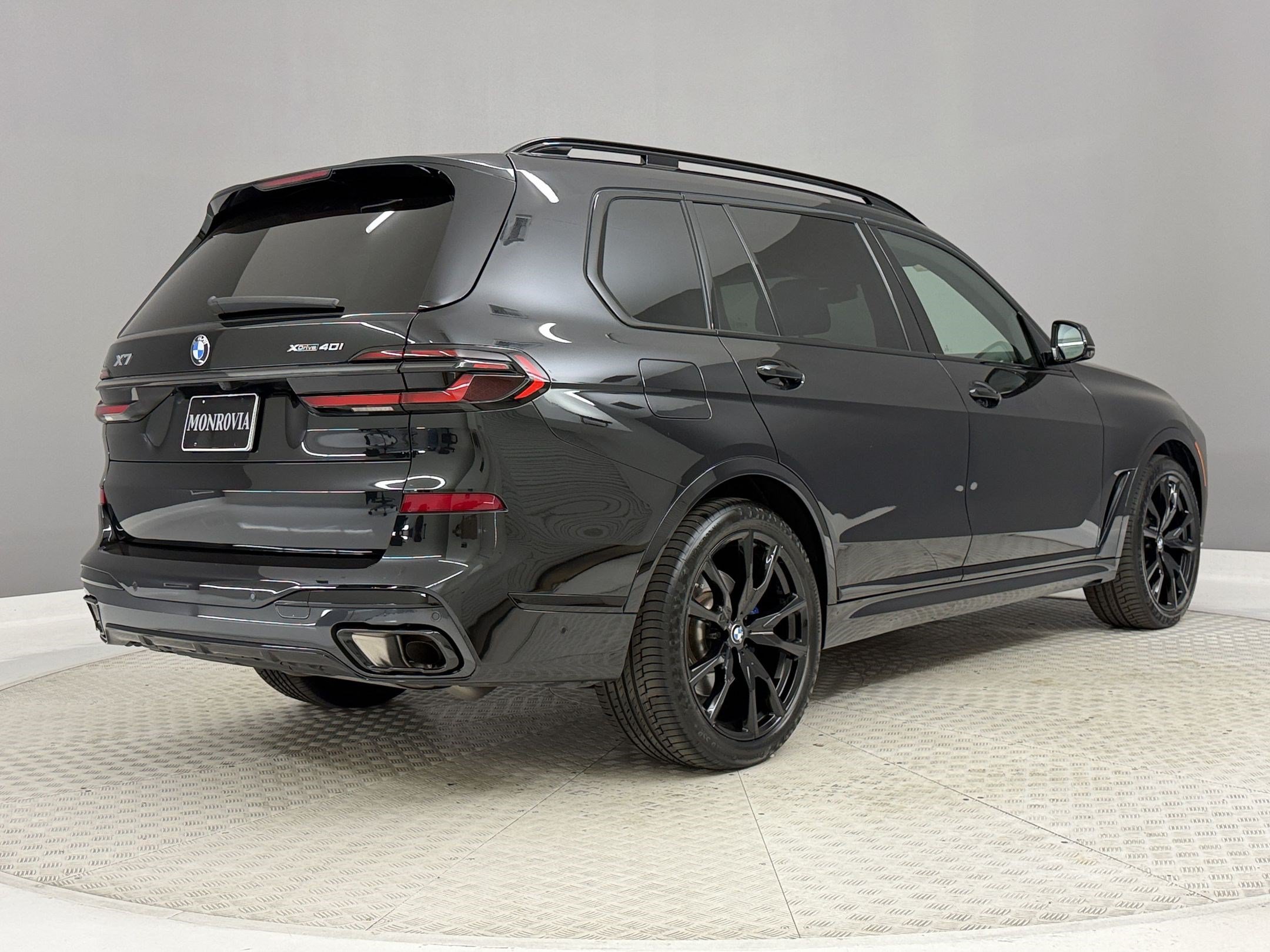 Certified 2024 BMW X7 xDrive40i w/ M Sport Package AWD/4WD image 9