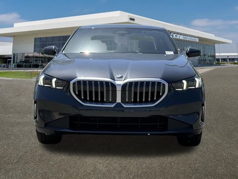New 2026 BMW 530i w/ Convenience Package image 3