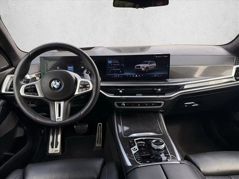 Used 2026 BMW X7 M60i AWD/4WD image 17