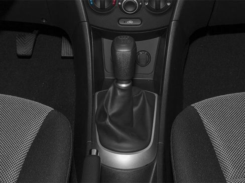 Used 2014 Hyundai Accent SE FWD image 9
