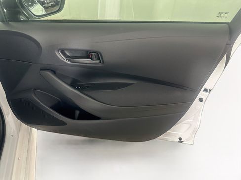 Used 2025 Toyota Corolla LE FWD image 30