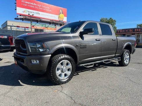 Used 2018 RAM 2500 Big Horn w/ Sport Appearance Group AWD/4WD image 3
