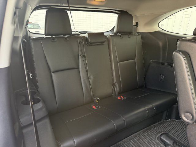 Used 2023 Toyota Highlander Limited FWD image 36