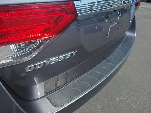 Used 2016 Honda Odyssey EX image 11