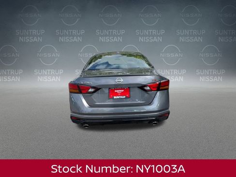 New 2025 Nissan Altima 2.5 SR w/ SR Premium Package image 9