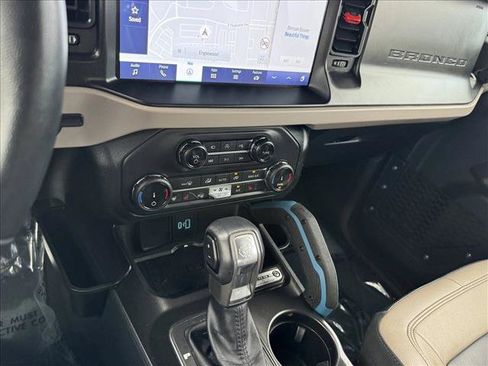 Used 2022 Ford Bronco Wildtrak AWD/4WD image 15