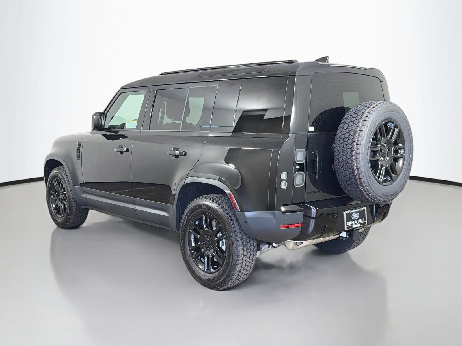 New 2026 Land Rover Defender 110 S AWD/4WD image 3