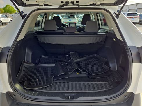 Used 2025 Toyota RAV4 XLE AWD/4WD image 29