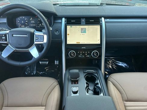 New 2026 Land Rover Discovery Limited Edition AWD/4WD image 15