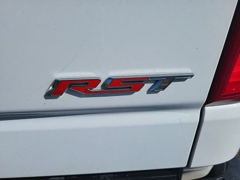 Used 2021 Chevrolet Silverado 1500 RST image 3