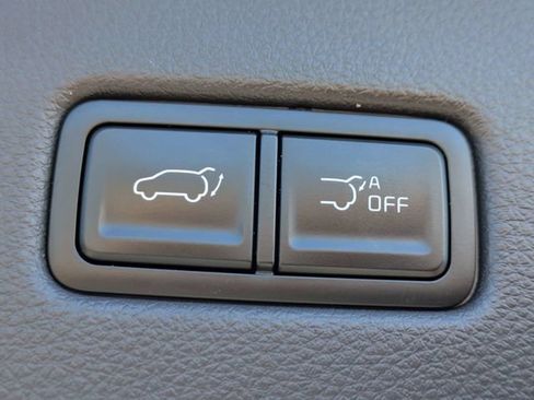 Used 2025 Kia Carnival SX Prestige FWD image 13