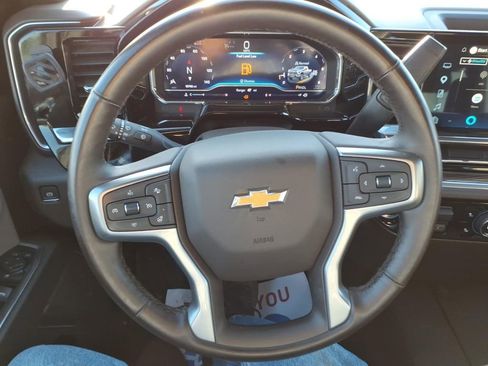 Used 2025 Chevrolet Silverado 2500 LT AWD/4WD image 24