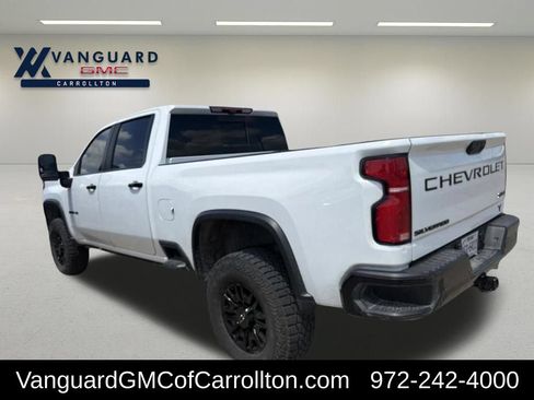 Used 2024 Chevrolet Silverado 2500 ZR2 w/ Technology Package AWD/4WD image 4