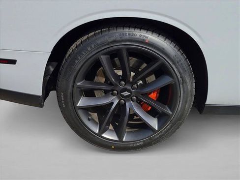 Used 2019 Dodge Challenger R/T Scat Pack RWD image 19