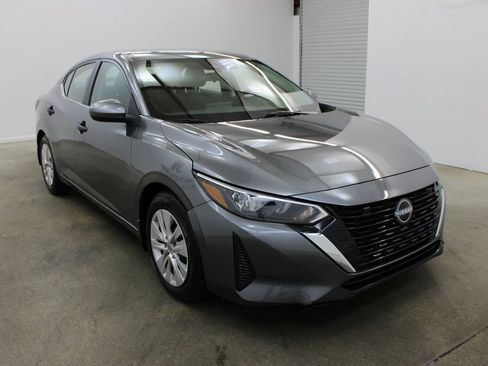 Used 2025 Nissan Sentra S FWD image 6