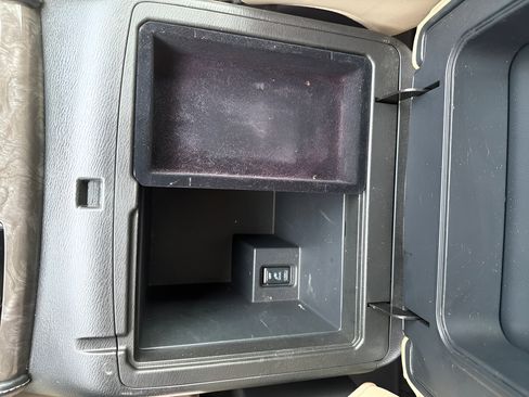 Used 2021 Nissan Armada Platinum RWD image 45