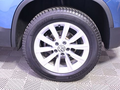 Used 2018 Volkswagen Tiguan Limited w/ Premium Package AWD/4WD image 20